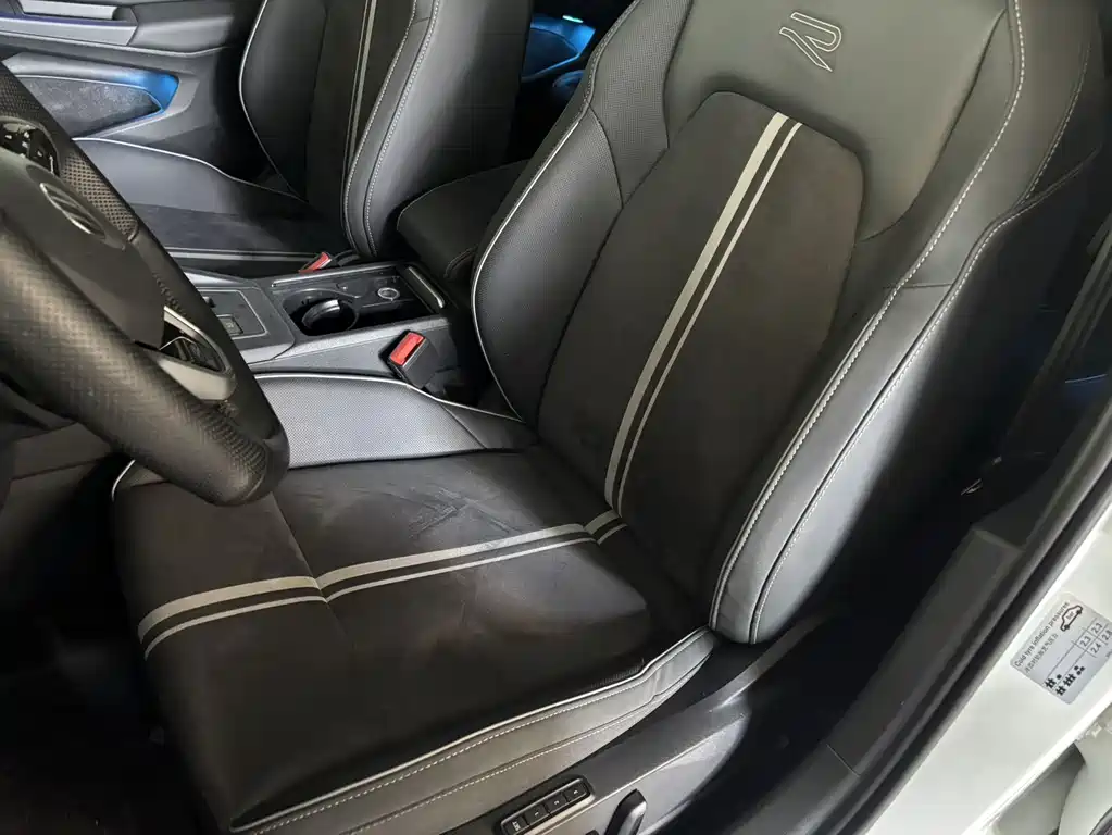 Volkswagen Golf — миниатюра 8
