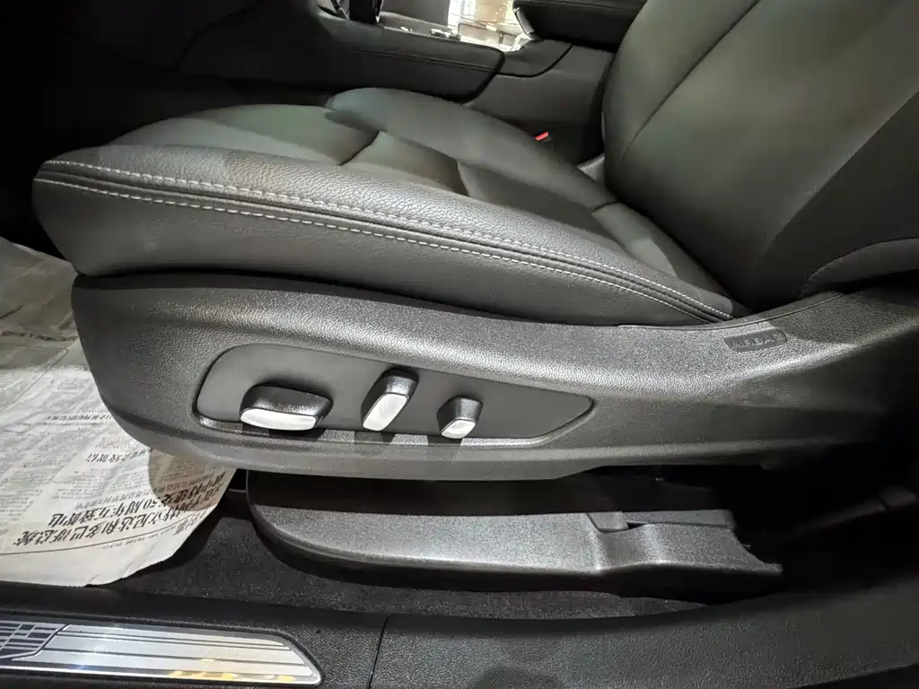 Cadillac XT5 — миниатюра 31