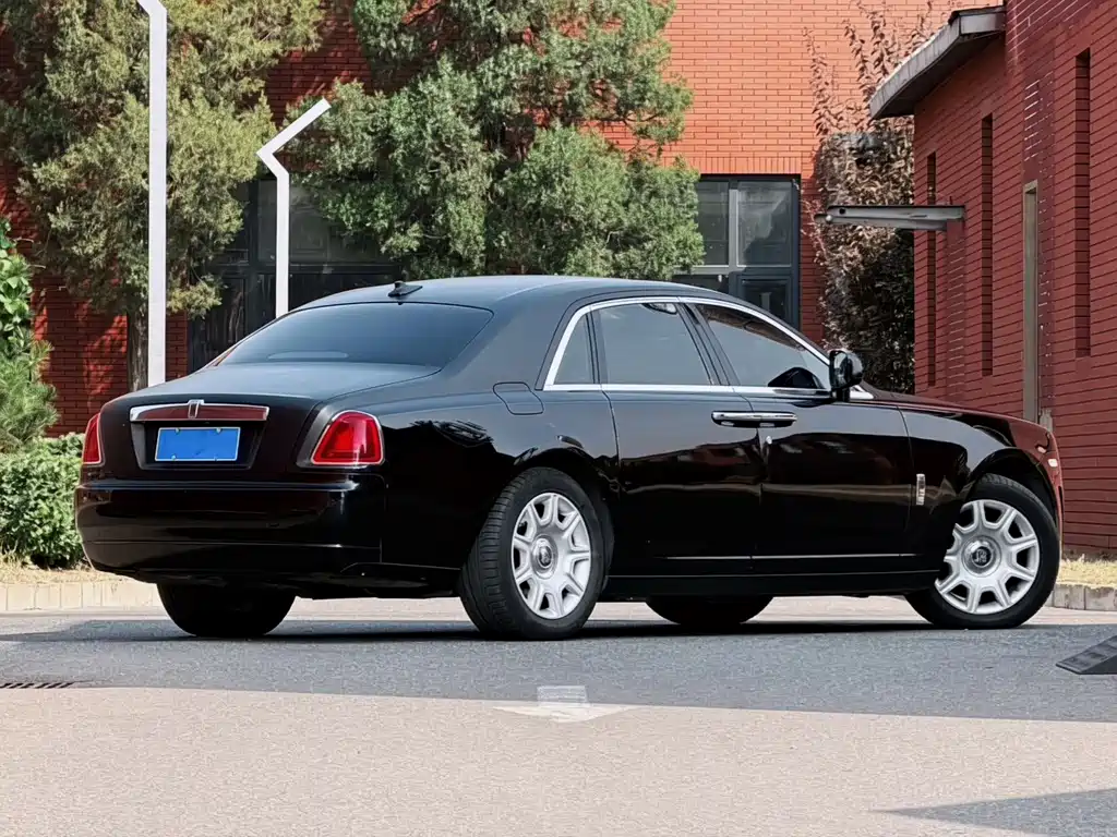 Rolls-Royce Ghost — миниатюра 6