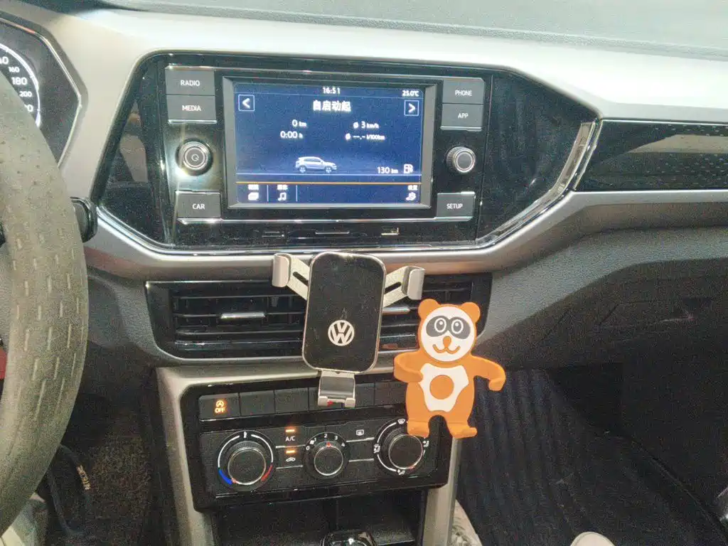 Volkswagen T-Cross — миниатюра 14