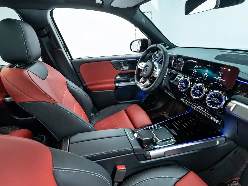 MERCEDES-BENZ GLB AMG