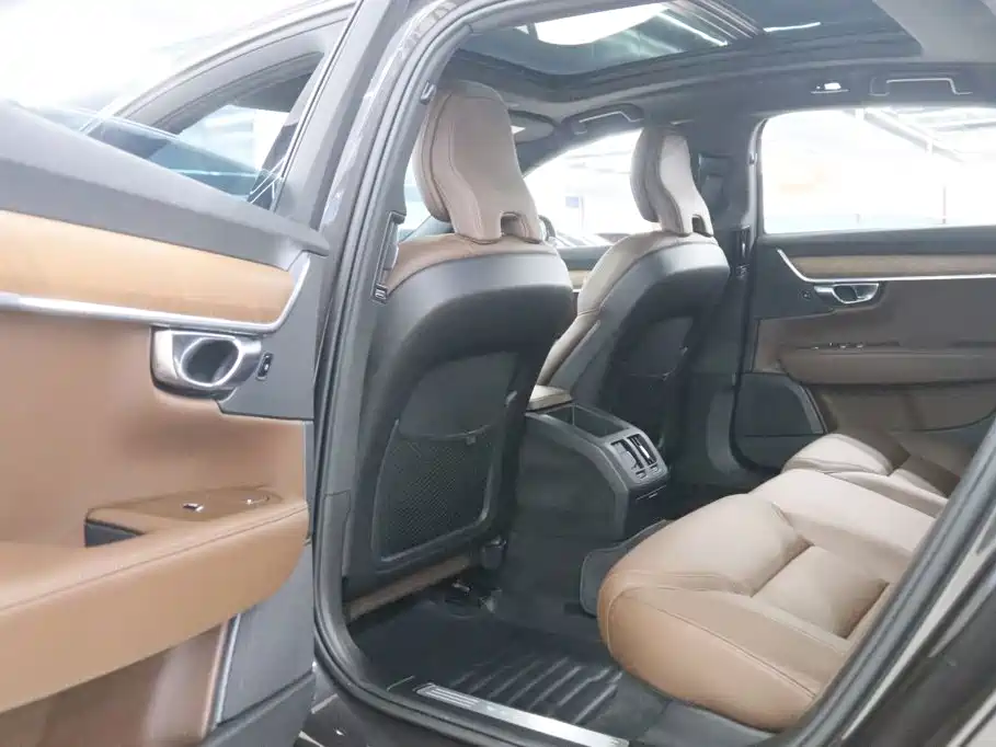 Volvo S90 — миниатюра 16
