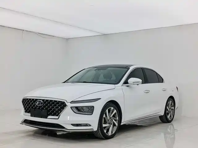 MODERN NAME PICTURE 2021