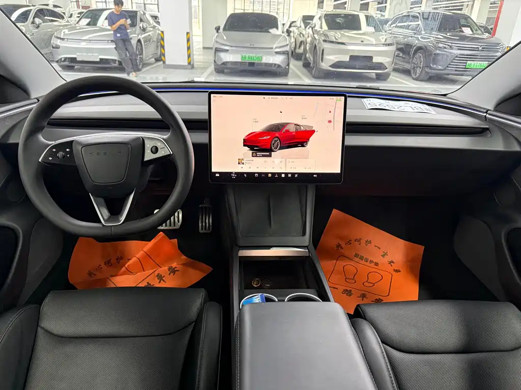 Tesla Model 3 — миниатюра 7