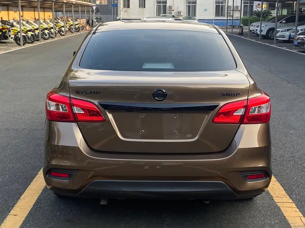 Nissan Sylphy — миниатюра 5