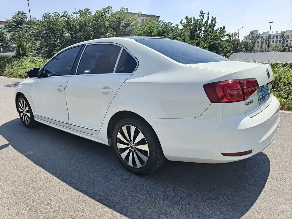 Volkswagen Sagitar — миниатюра 4
