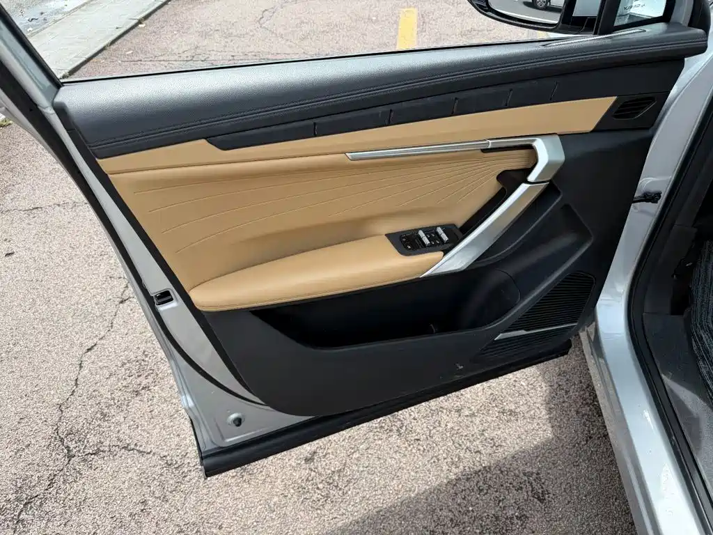 Geely Boyue L — миниатюра 6