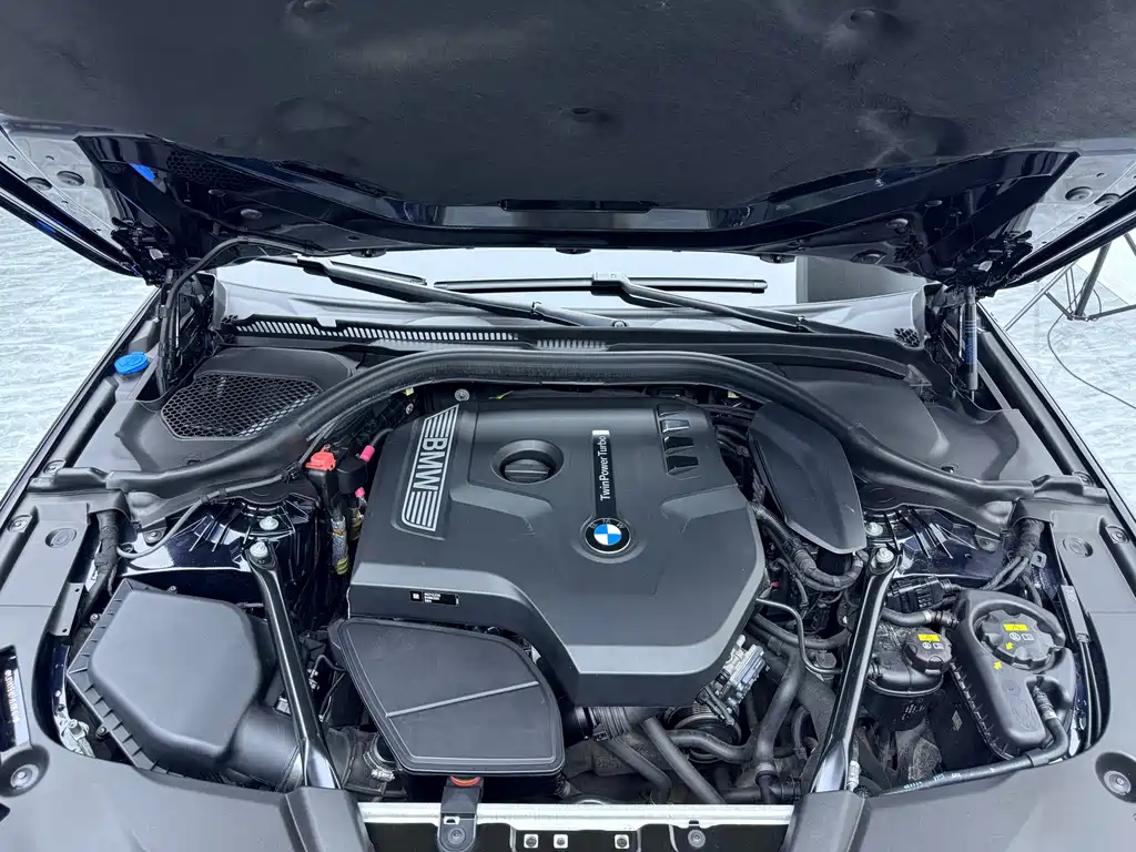 BMW 5 Series — миниатюра 18