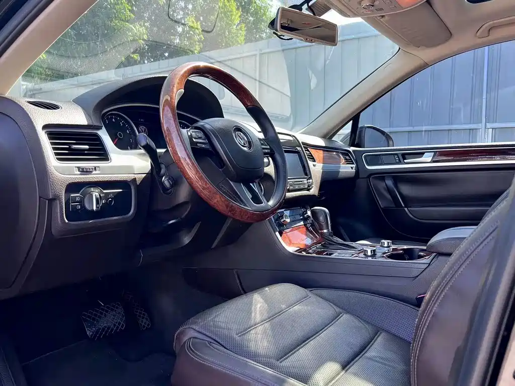 Volkswagen Touareg — миниатюра 9