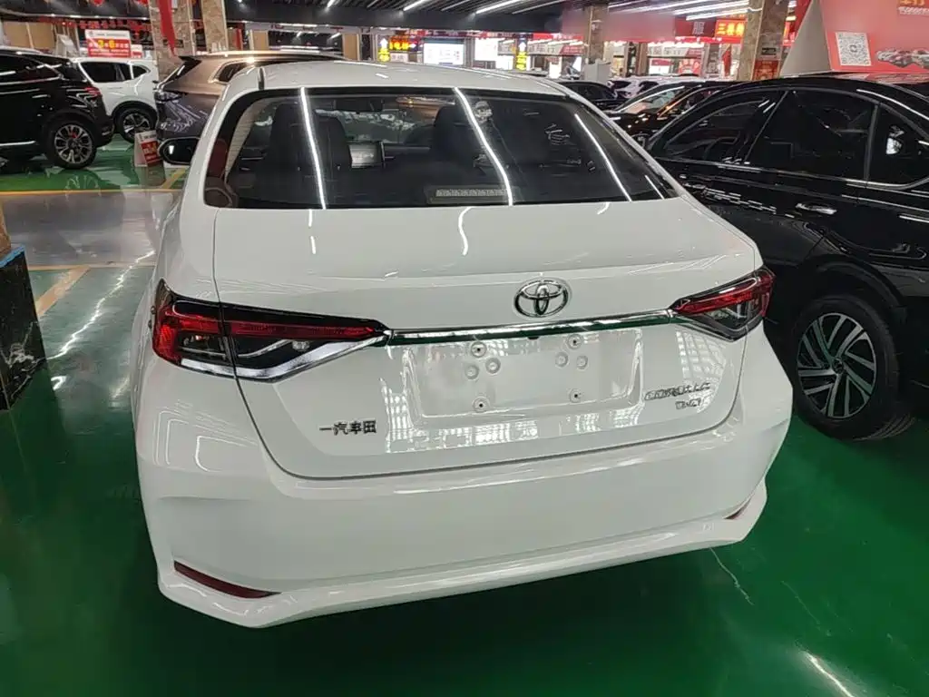Toyota Corolla — миниатюра 6