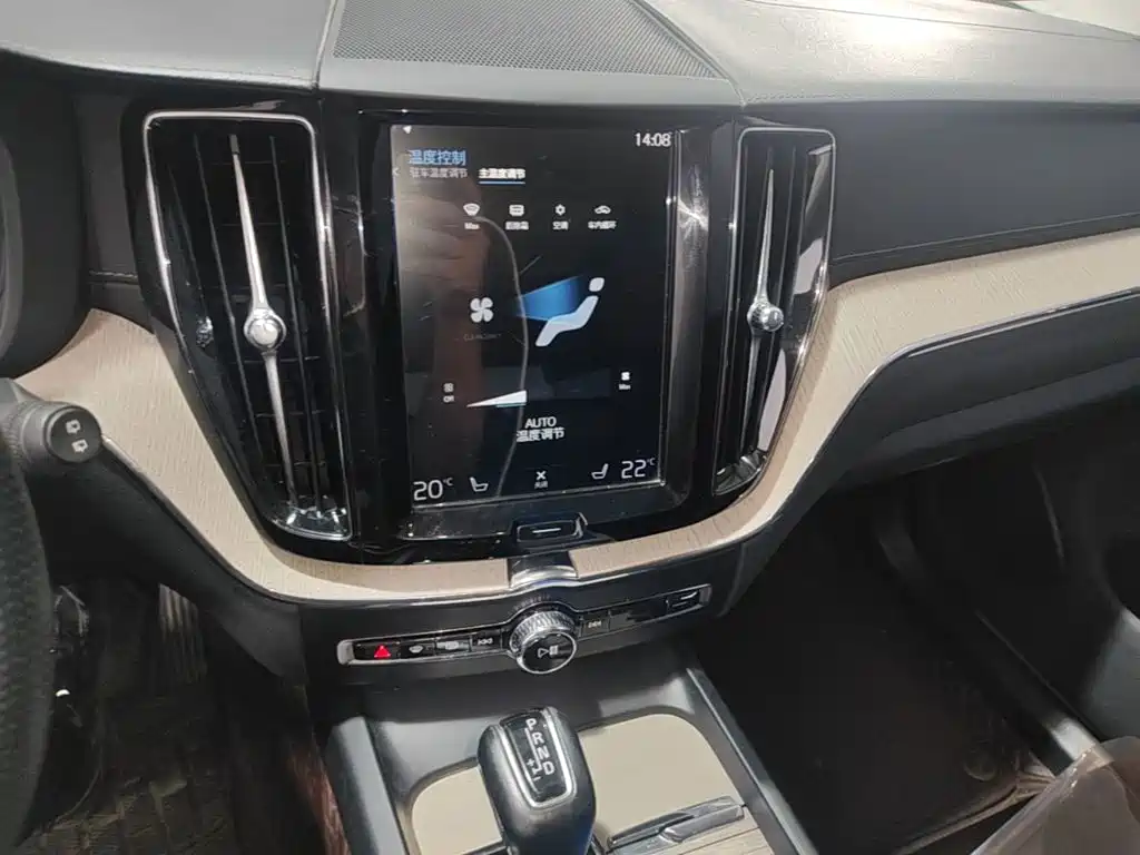 Volvo XC60 — миниатюра 9