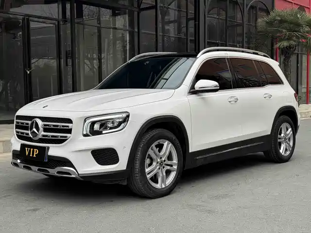 MERCEDES-BENZ GLB