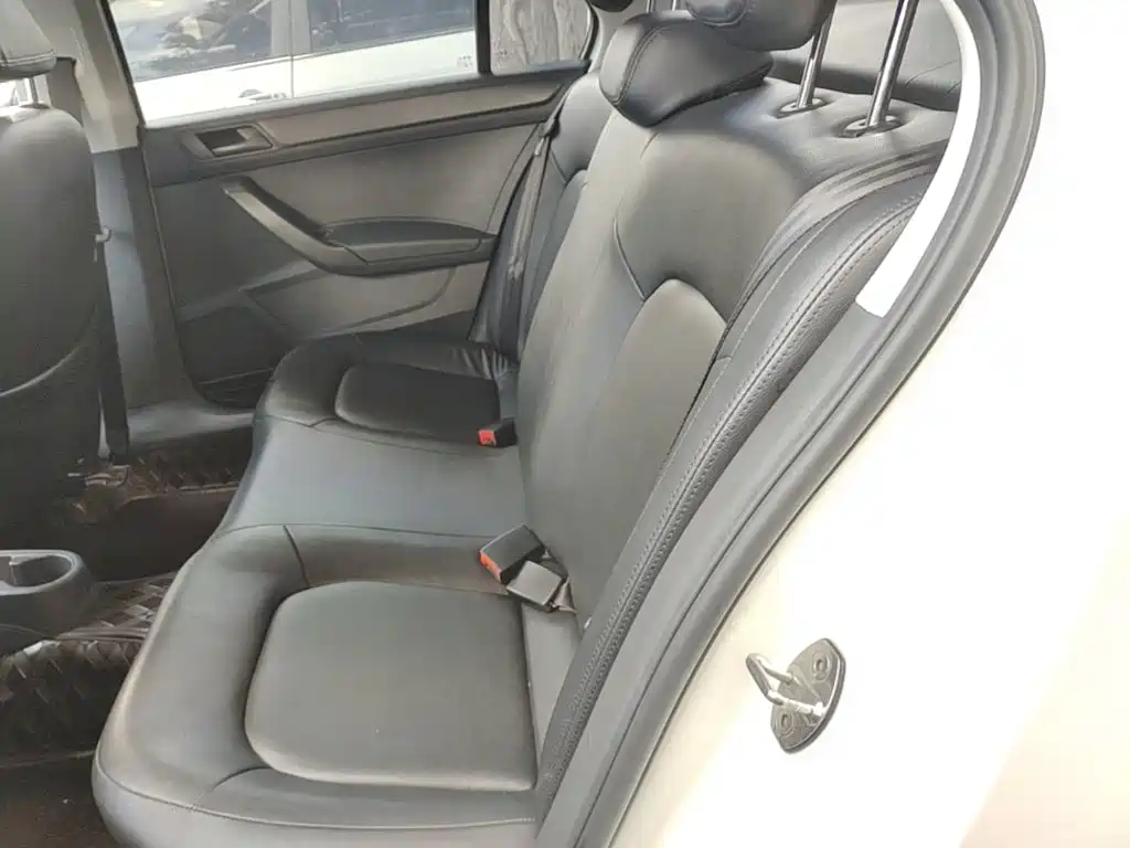 Volkswagen Santana — миниатюра 17