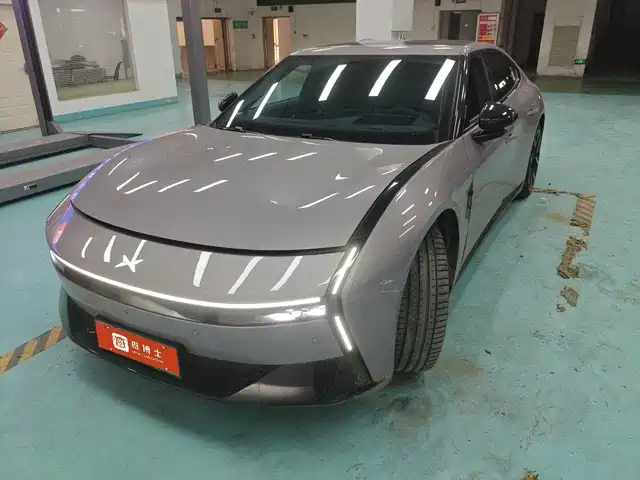 2025 Xpeng P7