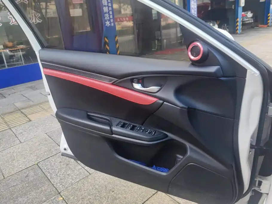 Honda Civic — миниатюра 7