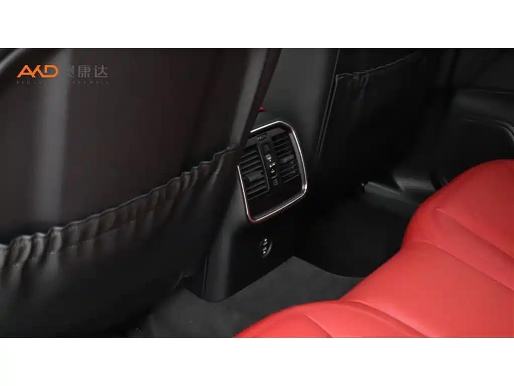 Porsche Macan — миниатюра 9