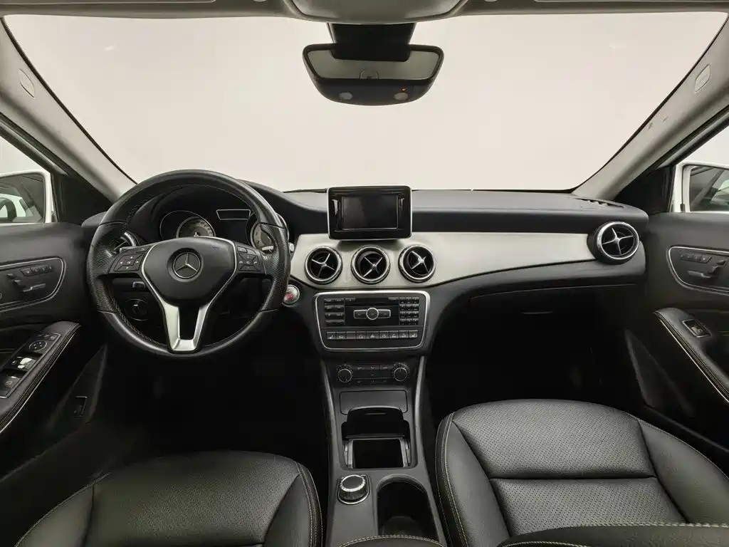 Mercedes-Benz GLA — миниатюра 5
