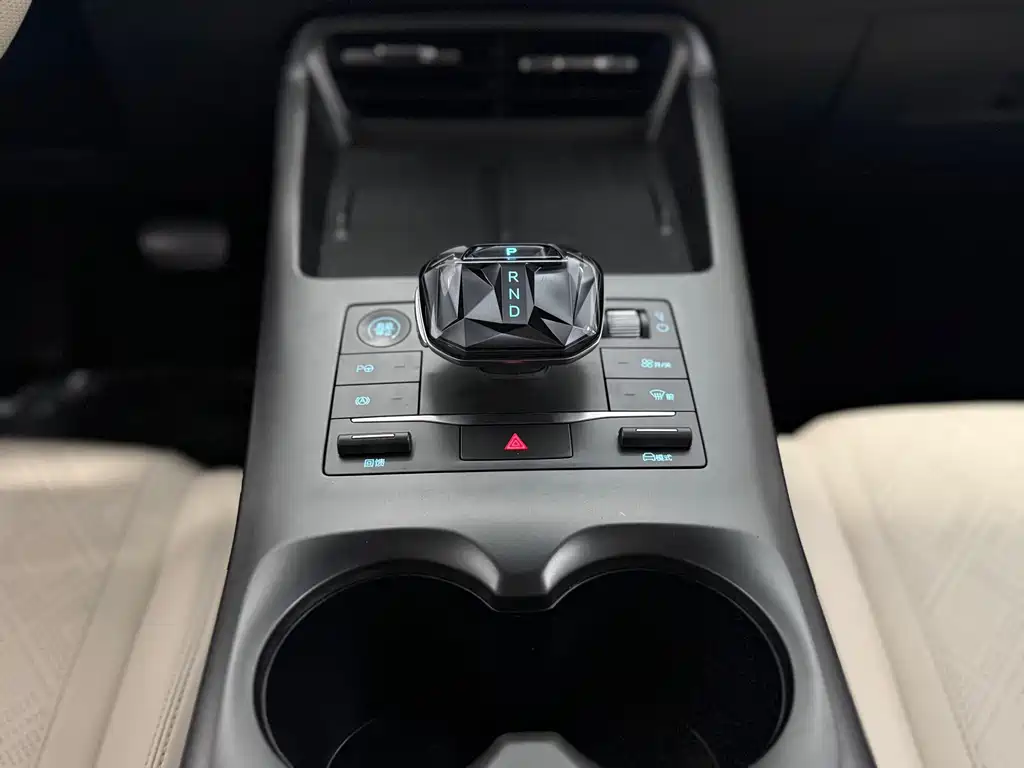 BYD Qin PLUS — миниатюра 15