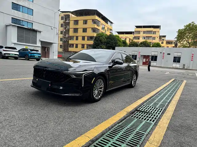 2022 Bestune B70