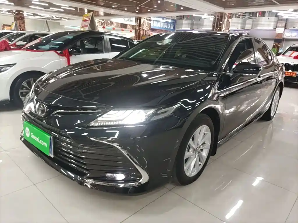 Toyota Camry — миниатюра 2