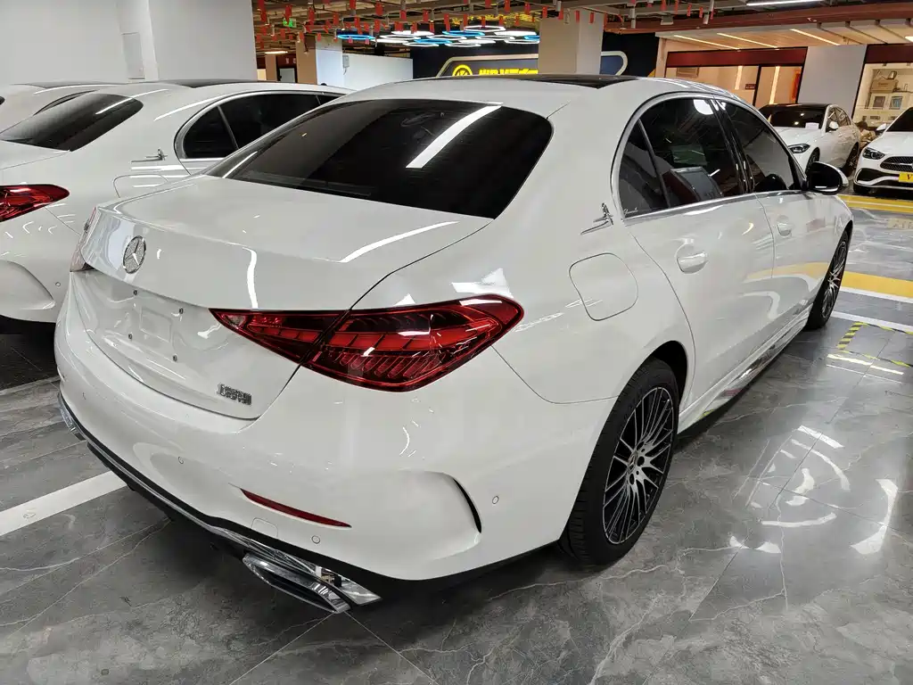 Mercedes-Benz C-Class — миниатюра 16