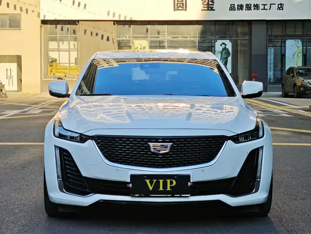Cadillac CT5 — миниатюра 2