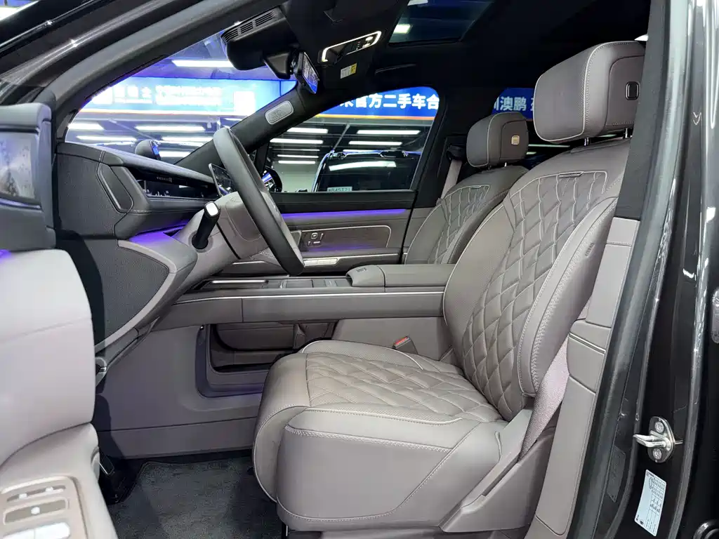 NIO ES8 2026 мест Executive
