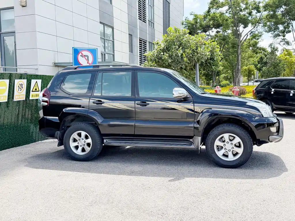 Toyota Land Cruiser Prado 2004 GX 2.7 AT