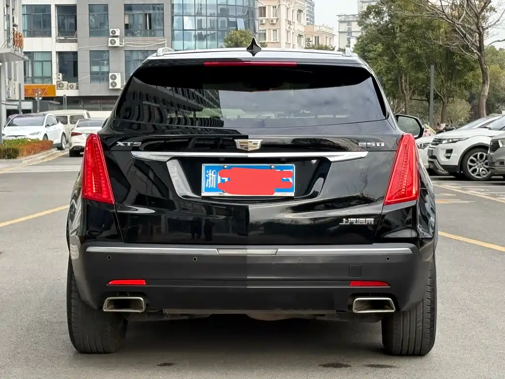 CADILLAC XT5