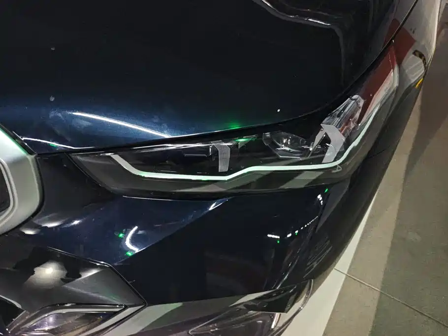 BMW 5 Series — миниатюра 5