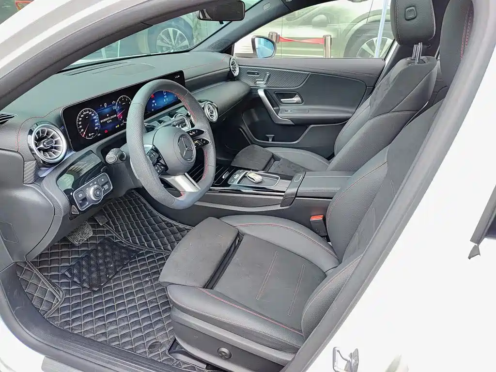 Mercedes-Benz A-Class — миниатюра 7