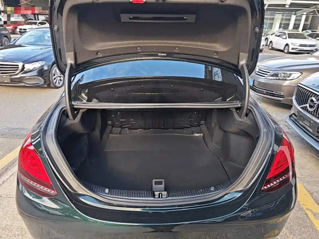 Mercedes-Benz C-Class — миниатюра 15
