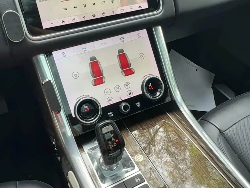Land Rover Sport PHEV — миниатюра 5