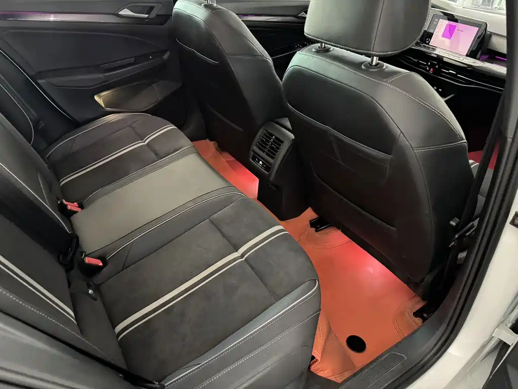 Volkswagen Golf — миниатюра 16