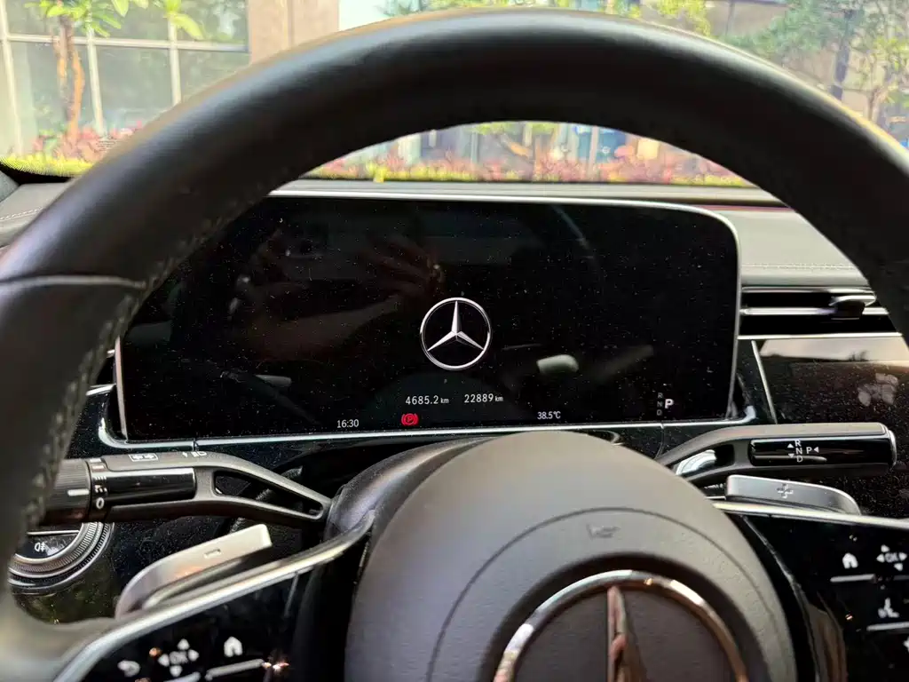Mercedes-Benz E-Class — миниатюра 4