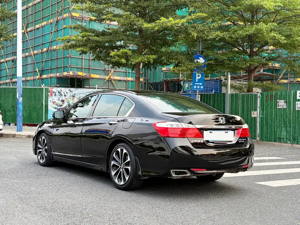 Honda Accord — миниатюра 9