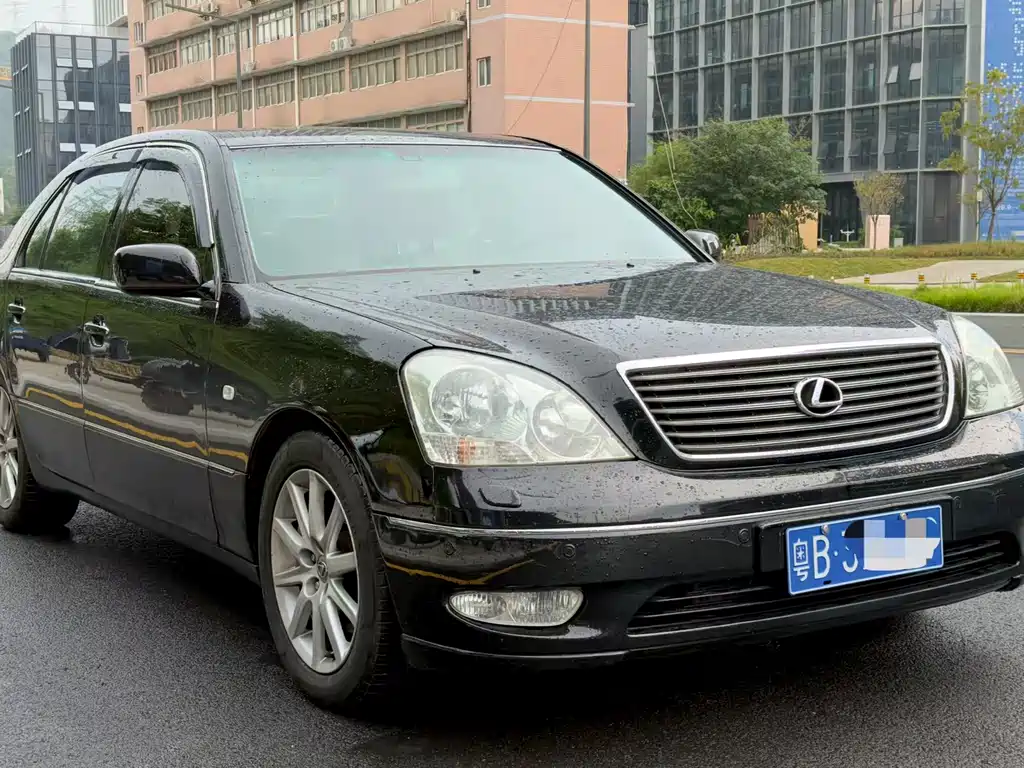 Lexus LS — миниатюра 3