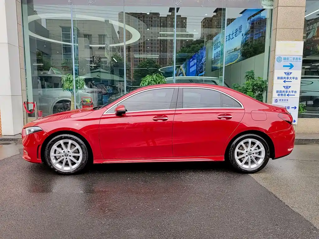 Mercedes-Benz A-Class — миниатюра 3