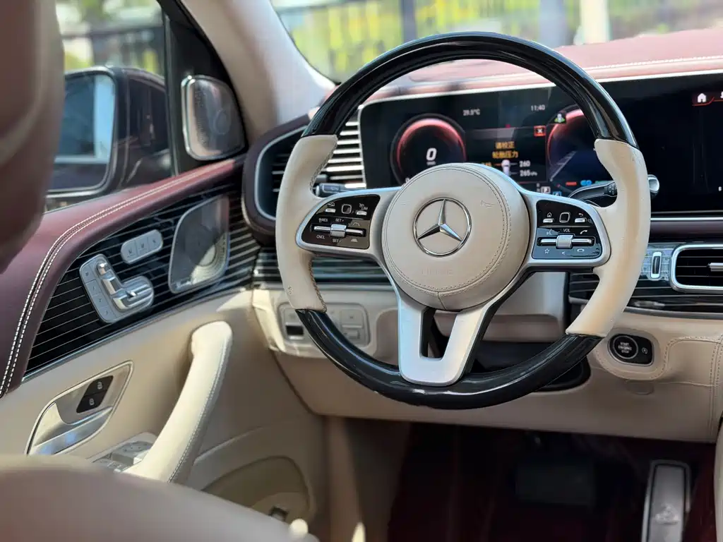 Mercedes-Benz GLS — миниатюра 14
