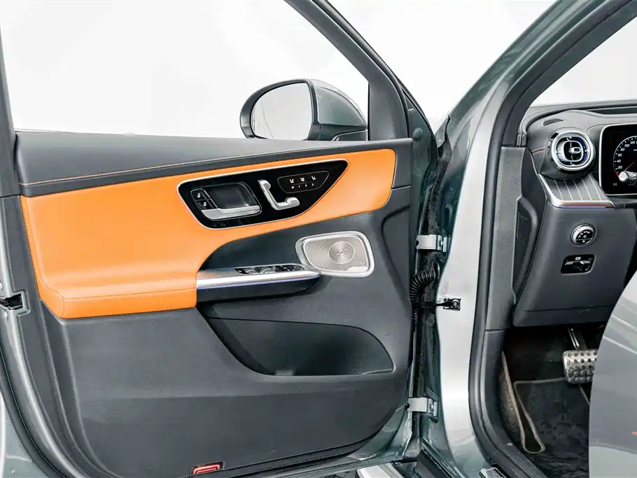 Mercedes-Benz GLC — миниатюра 16