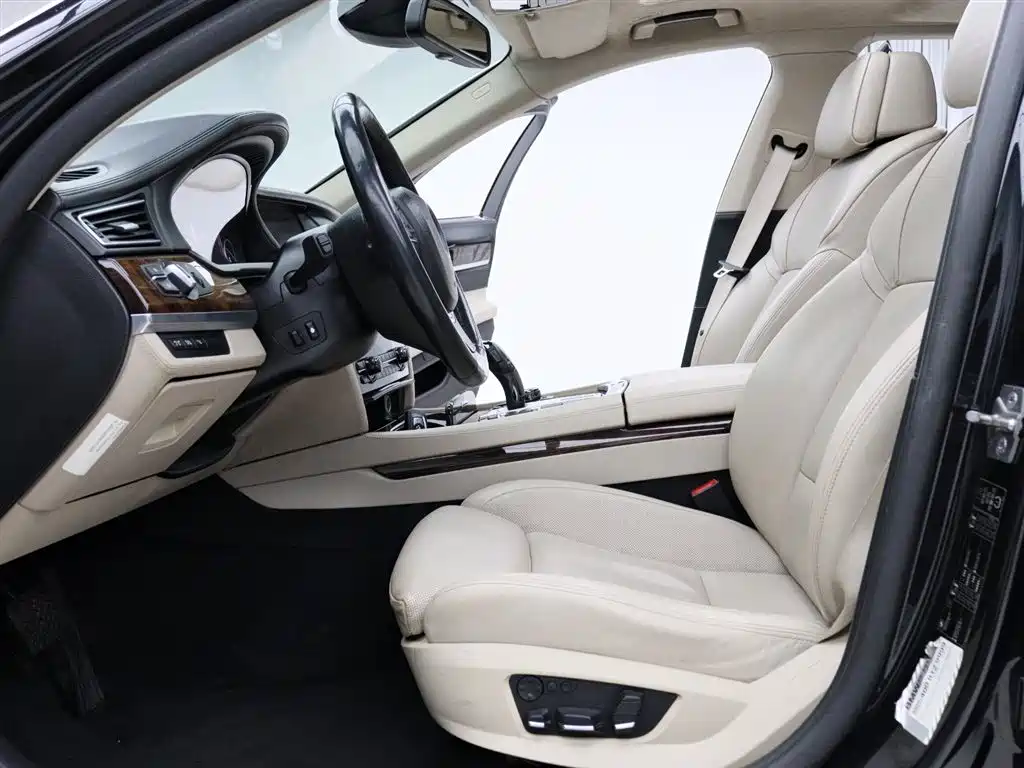 BMW 7 Series 7 2010 760Li