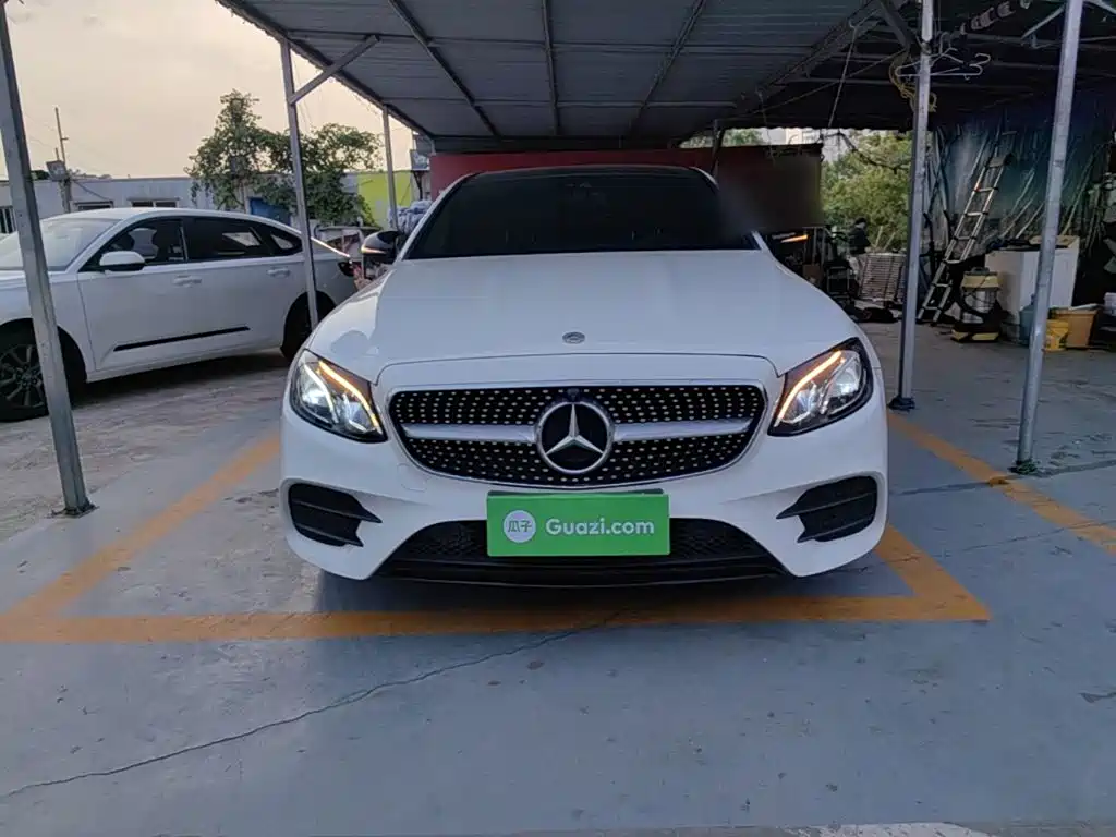Mercedes-Benz E-Class — миниатюра 3