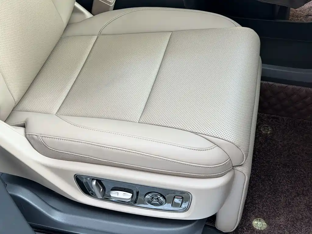 Li Auto Li MEGA — миниатюра 17
