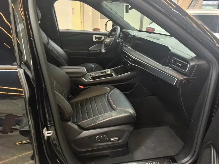 Ford Explorer — миниатюра 8