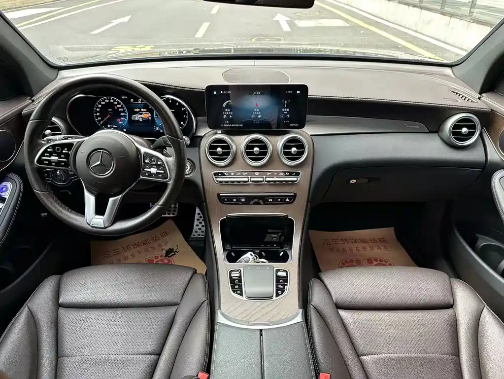 Mercedes-Benz GLC — миниатюра 8