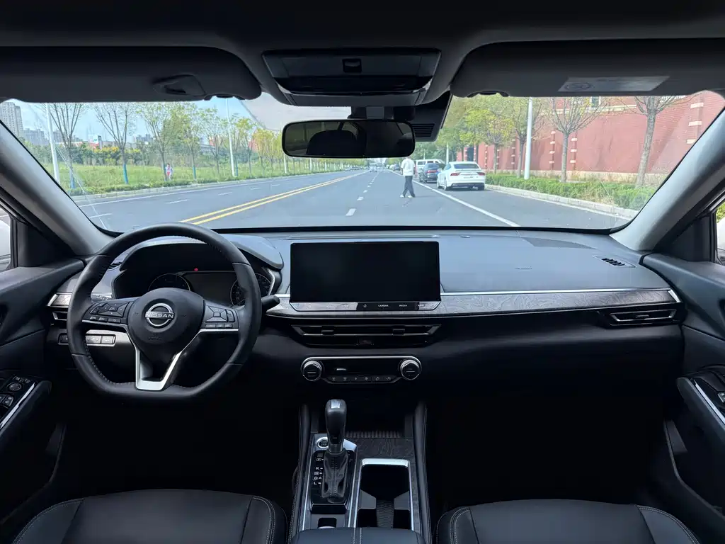 Nissan Teana — миниатюра 5