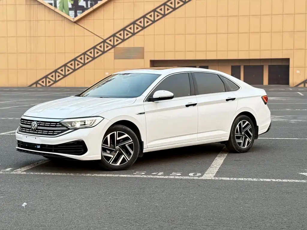 Volkswagen Sagitar 2022