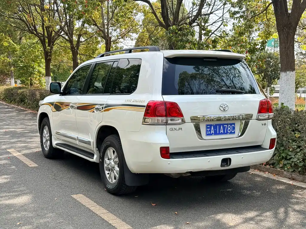 Toyota Land Cruiser — миниатюра 6