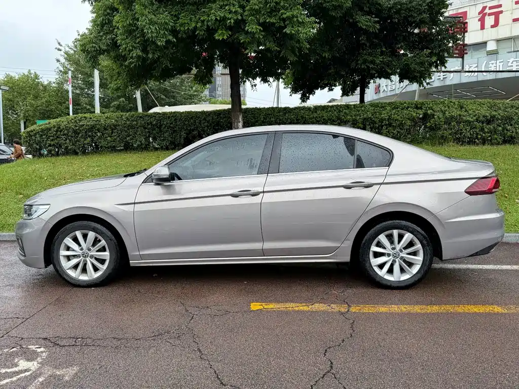 Volkswagen Bora — миниатюра 3