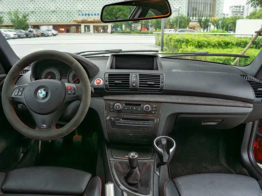 BMW 1 Series M — миниатюра 16